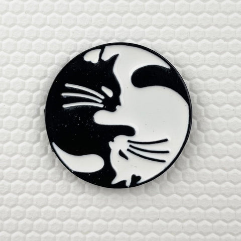 Cat - Lapel Pin - Yin and Yang